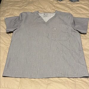 FIGS Graphite Gray Men's Scrub shirt